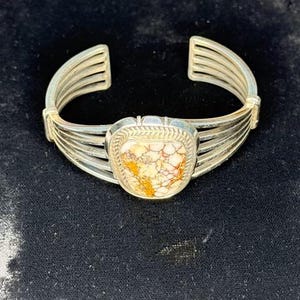 Wild Horse Magnesite Cuff - ETSITTY Sterling Hallmark Navajo craftsmanship