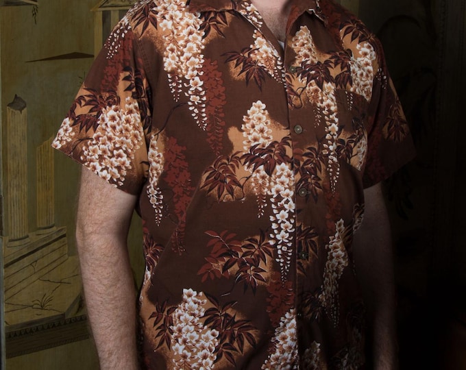 Vintage 1950s SURFRIDERS SPORTSWEAR Cotton Loop Colla Aloha Shirt in Brown Hawaiian Floral