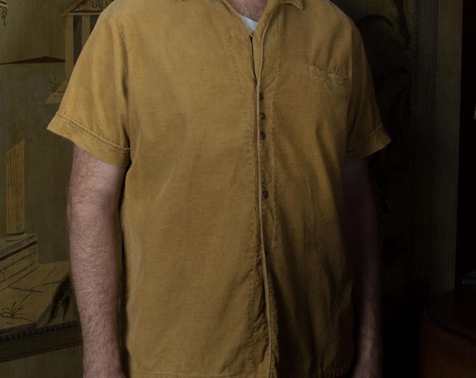 Vintage 1960s Short Sleeve Casual Corduroy Shirt with Low Collar Loop and Short Sleeves