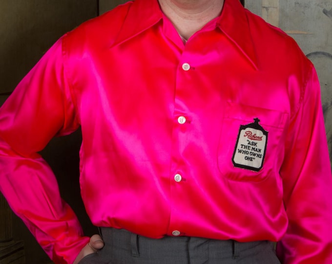 RARE Vintage 1940s DayGlo Aurora Pink Dagger Collar Mens Sportwear Long Sleeve Shirt with UofW Embroidery and Packard Auto Patch