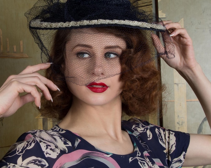 1940s Hat - Vintage 40s New York Creations Navy Blue Straw with Tilt in Glossy Straw with Horsehair and Grosgrain Trim