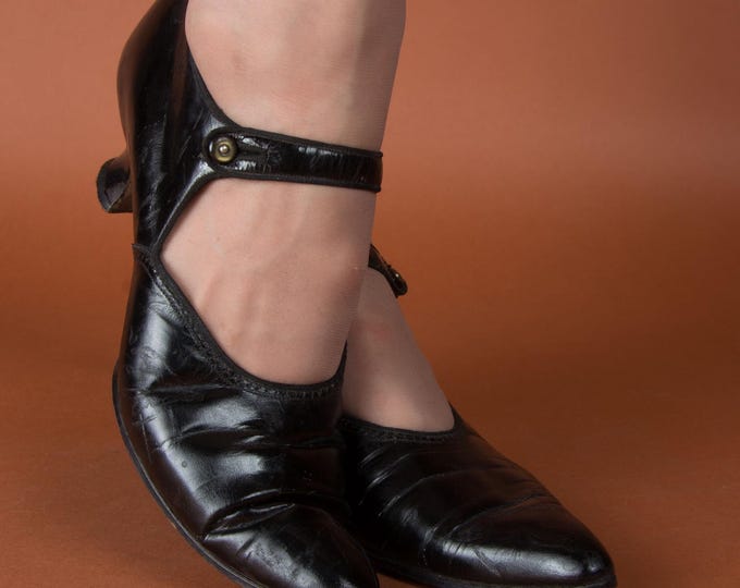Edwardian Shoes - Size 6 N- Supple Black Kid Leather Heels c.1905-1910 With Pointed Toe and Mary Jane Strap
