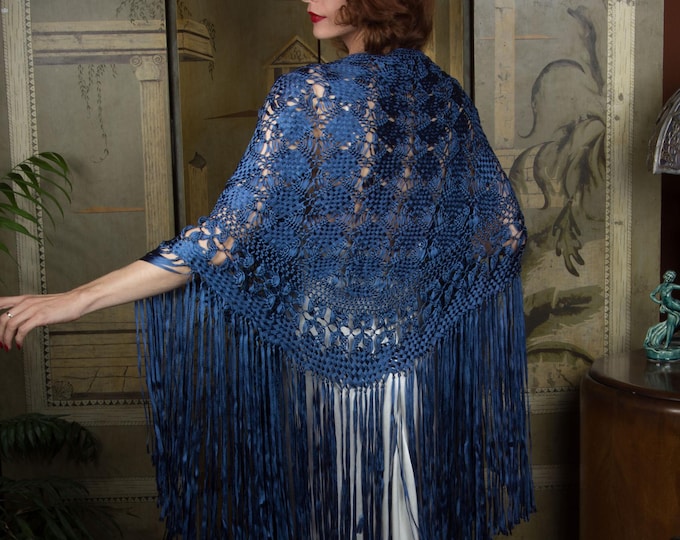 1970s Shawl - Fantastic Woven Rayon Ribbon Macramé Triangle Shawl in In Ivory with Long Fringe