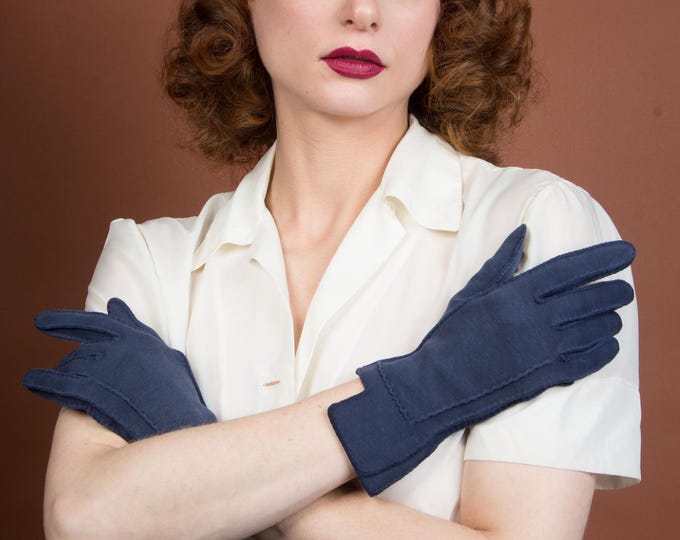 1950s Gloves -  Size 6 1/2 - Soft Navy Blue Nylon Gloves with Pleated Frill