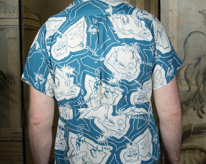Vintage 1940s Authentic Hawaiian Print Rayon Aloha Shirt Island Motif with Belted Back Print Attributed to Tanaka Sportswear Shop