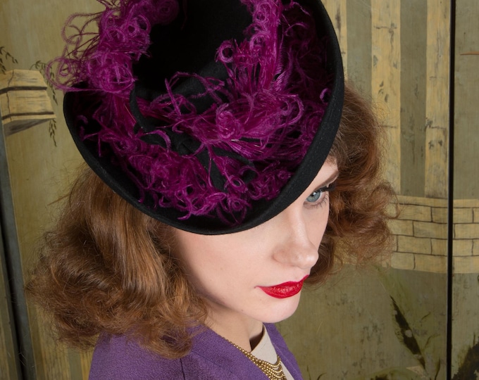 1940s Hat  -Jaunt Vintage 40s Toy Tilt Hat in Wool Felt with Brilliant Fuchsia Curled Feathers