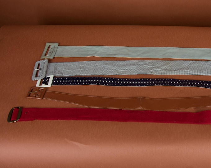 Lot #56 A Group of 5 Vintage Belts WOUNDED BIRDS SALE