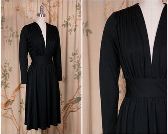 1970s Dress - Versatile Vintage 70s Deep Plunge Jersey Dress with Adjustable Waist Fit by Joy Stevens