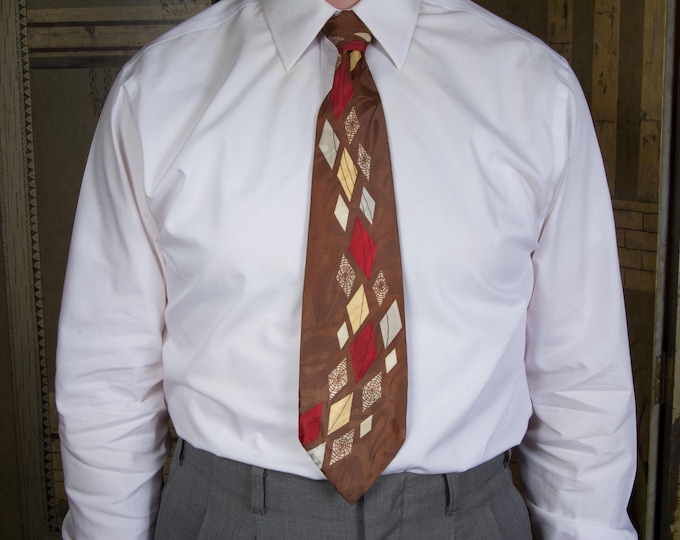 Vintage 1940s Shiny Brocade Spiderwebs and Diamons Wide Novelty Print Necktie from Richman Bros