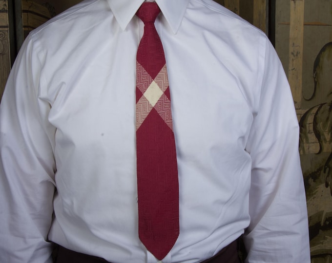 Vintage 1950s Lustrous Wine Red Brocade Necktie in with Ivory