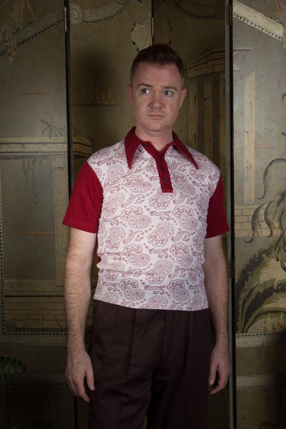 Vintage 1970s Kmart Knit Pullover Short Sleeve Polo Shirt in Burgundy Red with Paisley Print