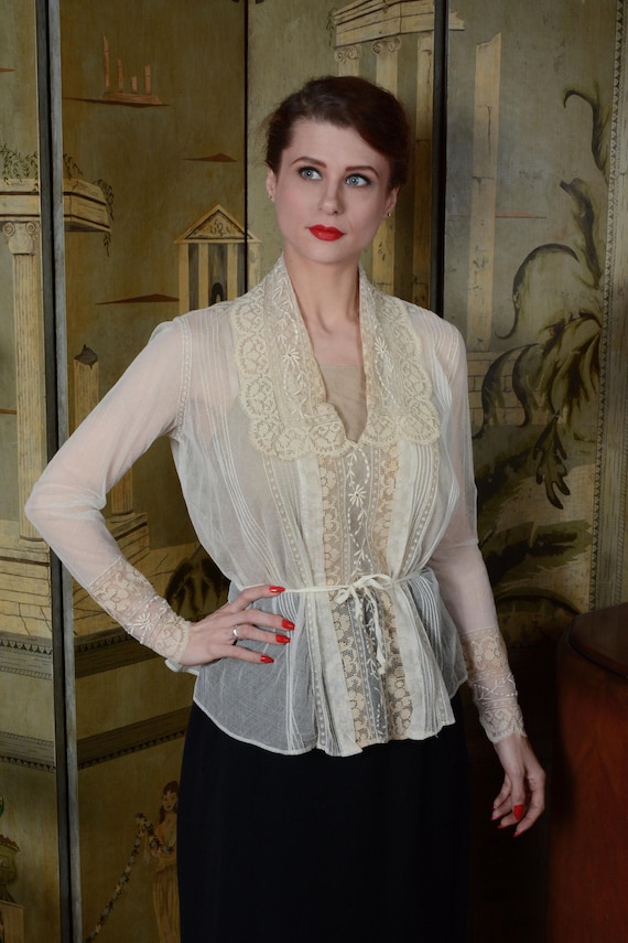 1910s Blouse Authentic Antique Edwardian Arts and Crafts Net Shirt with Lace and Embroidery