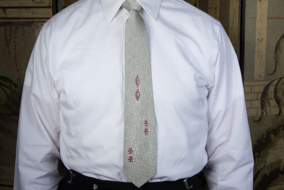 Vintage 1950s Lustrous Silver Brocade Tie with Red Screen Print