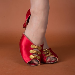 1930s Slippers - Size 6 B - Saucy Red Satin Slip on Vintage Late