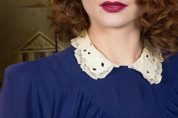 Late 1930s Cute Juniors Style Day Dress in Ruched… - image 10