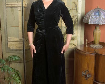 1930s Evening Dress - Luxurious Black Velveteen Vintage 30s Full Length Gown with Asymmetric Ruching