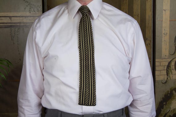 Vintage 1930s Lustrous Machine Knit Square Bottom Tie in Black with Butter Yellow