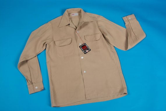 Vintage 1940s BVD Deadstock Rayon Gabardine Flap Pocket Long Sleeve Shirt in Tan UNWORN NOS Size Small