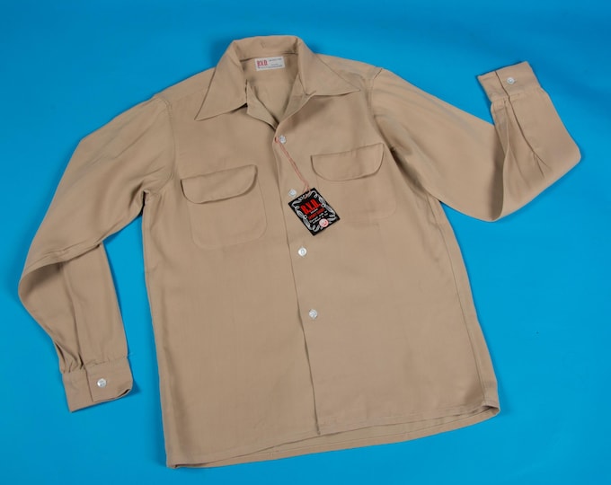 Vintage 1940s BVD Deadstock Rayon Gabardine Flap Pocket Long Sleeve Shirt in Tan UNWORN NOS Size Small