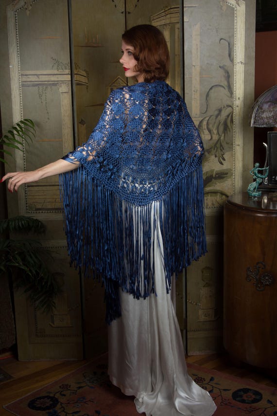 1970s Shawl - Fantastic Woven Rayon Ribbon Macramé Triangle Shawl in In Ivory with Long Fringe