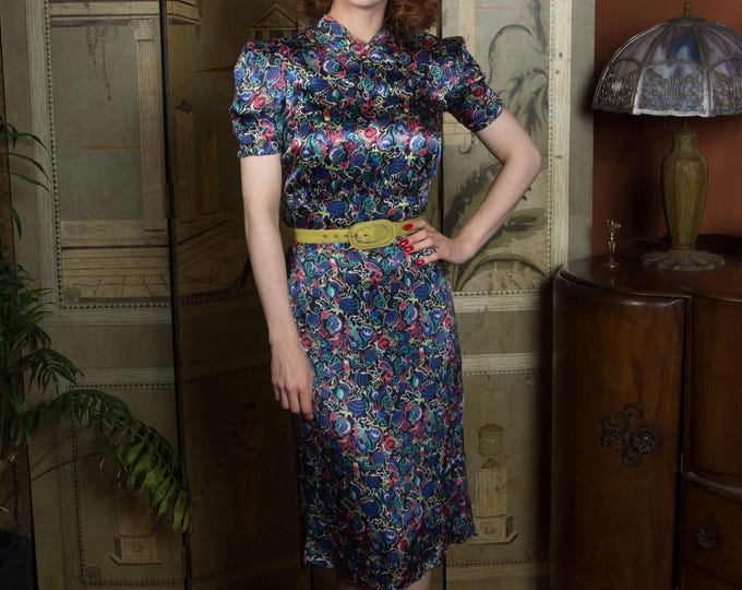 Late 1930s Vintage Day Dress in Brightly Print Rayon Charmeuse Satin