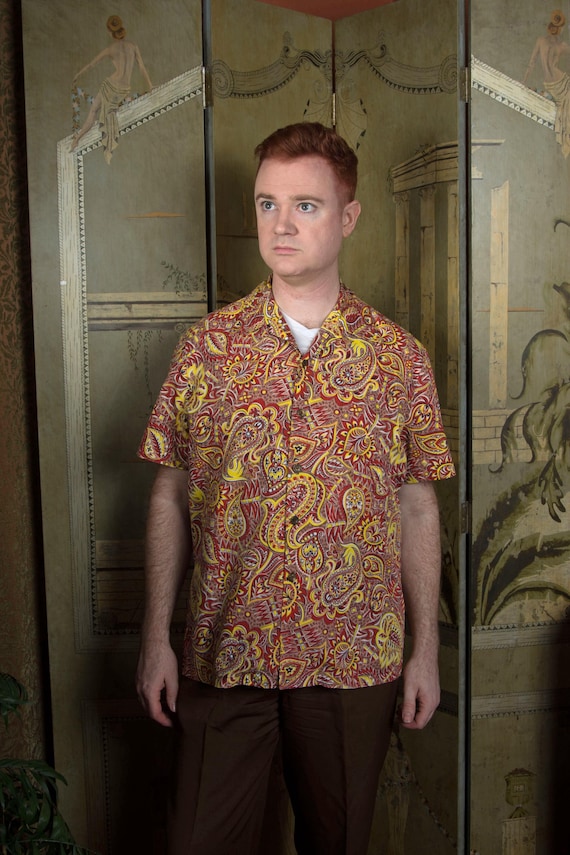 Vintage 1950s Cotton Rock and Roll Paisley Rockabilly Short Sleeve Loop Collar Aloha Shirt with Kamehameha buttons