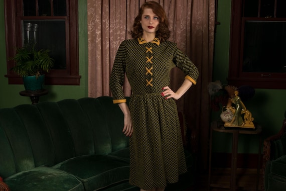 1950s Dress -  Vintage 50s Tweed Day Dress in Brown, Black and Grey Wool with Defined Waist and Pockets