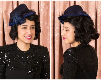 TAG SALE 1940s Hat - Vintage 40s Navy Blue Felt and Royal Blue Velvet and Chenille Tilt Hat with Feather Spray