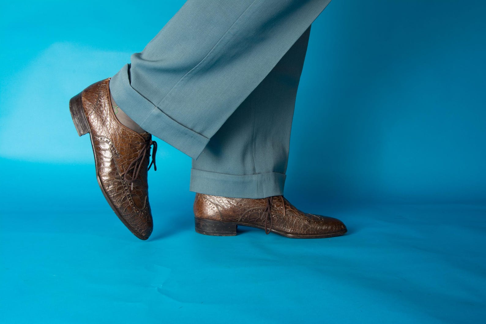 Wingtip Shoe Pattern 1970s Vintage Shoes Size 9 1/2 D - Volare Pressed Leather Alligator ...