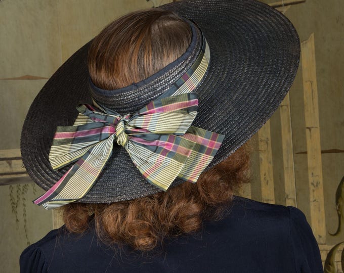1940s Wide Brimmed Vintage Hat, Open Crown Style Straw Sunhat in Navy Blue with Plaid Taffeta Bow