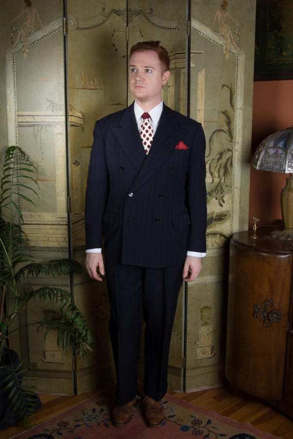 Vintage 1940s Gorgeous Navy Chalk Stripe Double Breasted Suit with Peaked Lapels Size 40