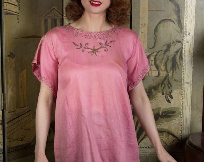 1910s 1920s Soft Cotton Blouse in Vibrant Pink with Kimono Sleeves and Metallic Embroidery