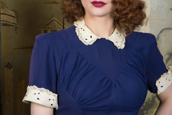 Late 1930s Cute Juniors Style Day Dress in Ruched… - image 7