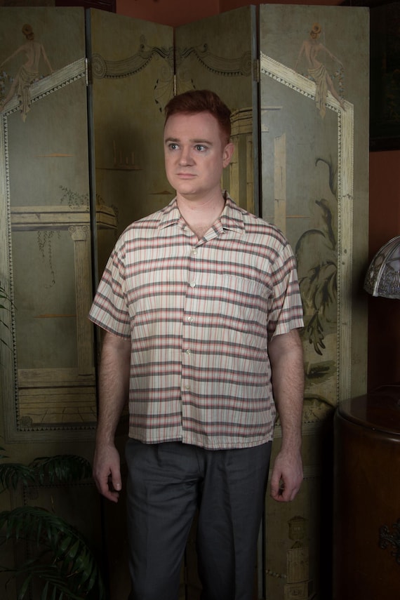 Vintage 1950s Sanforized Cotton Loop Collar Patch Pocket Short Sleeve Shirt in Ivory, Grey and Red Plaid