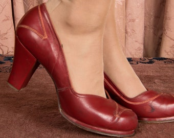 TAG SALE 1940s Shoes - Size 6.5 -  Ideal Vintage 1940s Chunky Red Baby Doll Heels with Slim Platform and Top Stitched Accents