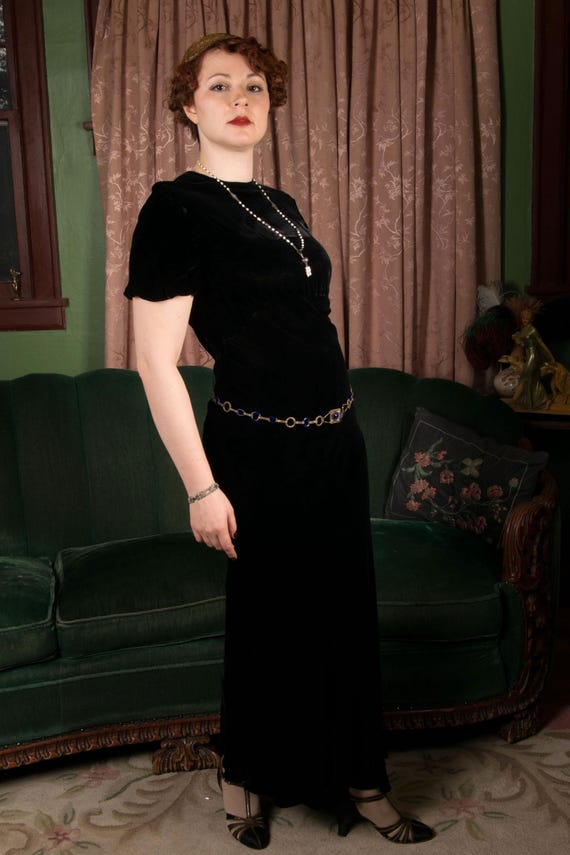 1930s Dress - Simple but Luxurious Black Velvet Bias Cut 30s Gown with Short Sleeves