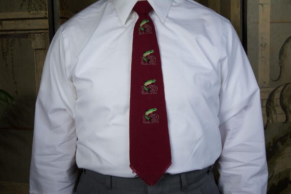 Vintage 1940s or early 1950s Hand Loomed Woven Wool Embroidered Tie in Burgundy with Leaping Trout by Tewa