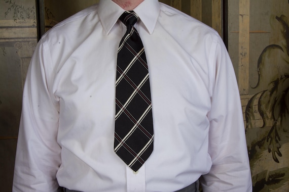 Vintage 1920s Basic Cut Silk Tie in Crisp Black with White Red Windowpane Plaid