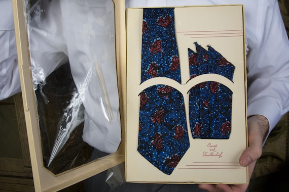 Vintage 1920s 30s DEADSTOCK Brocade Tie Box Set with Original Matching Pocket Square NOS