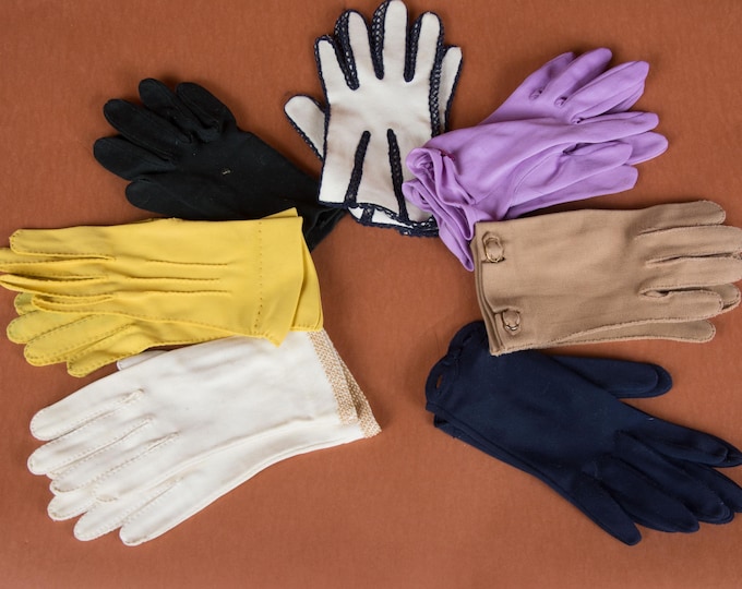 Lot #68 A Group of 7 Pairs Gloves 1950s to 1960s WOUNDED BIRDS SALE