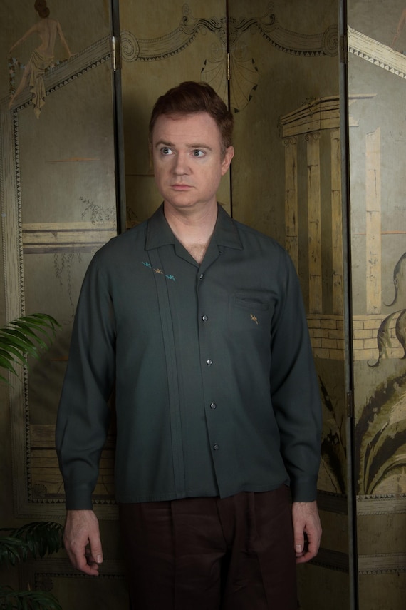 Vintage 1960s DaVinci Dark Green Heathered Loop Collar Sportswear Shirt with Embroidery