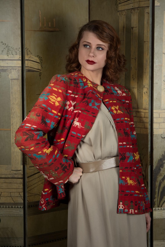 1940s Jacket - Bold Vintage 40s Woven Heavy Cotton Jacket with Colorful Figural Motifs and Strong Padded Shoulders
