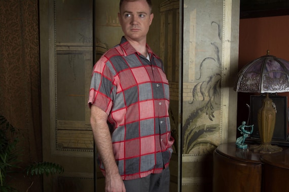 Vintage 1950s Cotton Short Sleeve Loop Collar Red and Grey Plaid Casual Shirt