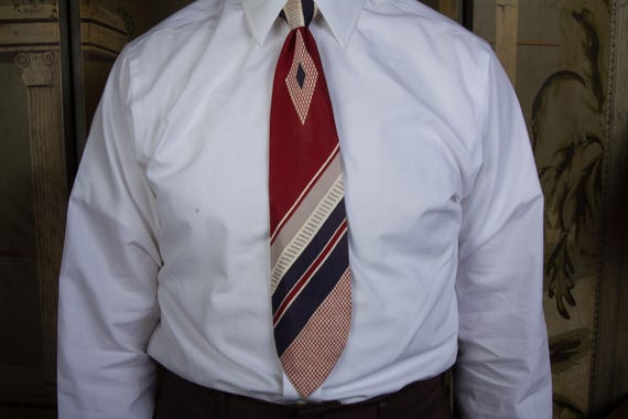 Vintage 1940s Necktie in Red, Navy, Grey and Ivory Diamond and Stripes