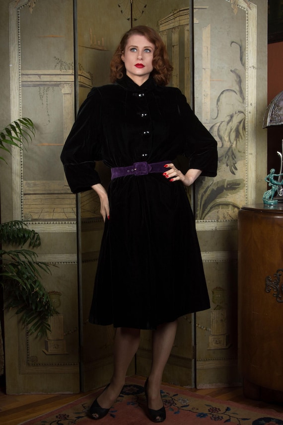 1950s Coat - Jet Black Vintage 50s Velvet Cocktail Coat with Faceted Buttons