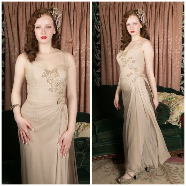 1956s Dress - Elegantly Pleated and Draped Silk Chiffon Evening Dress in Pale Beige and Brown with Sequined Trimmed Rose Appliques