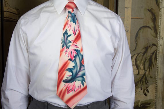Vintage 1940s Striking Airbrush Handpainted Wide Tie with Oak Leaf Motif in Vibrant Pin, Blue, and Rust