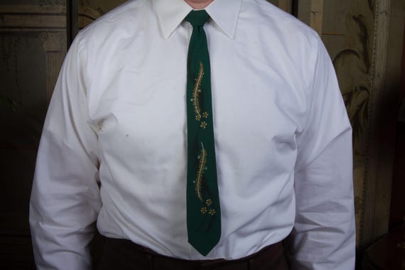 Vintage 1960s Skinny Hand Painted Necktie Tie in Forest Green with Edelweiss? Stems