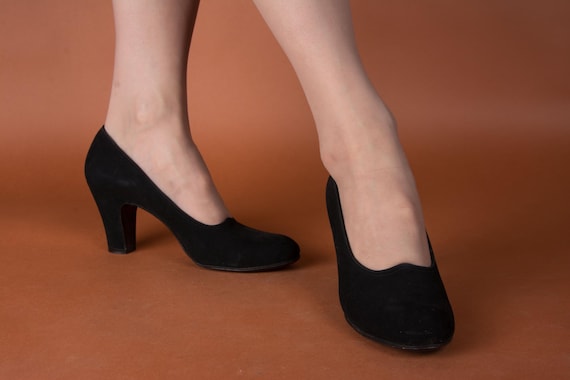 1930s Shoes - Size 6 1/2 N - Perfectly Chic Black Suede 30s Heels with Sleek High Heels by Tweedies
