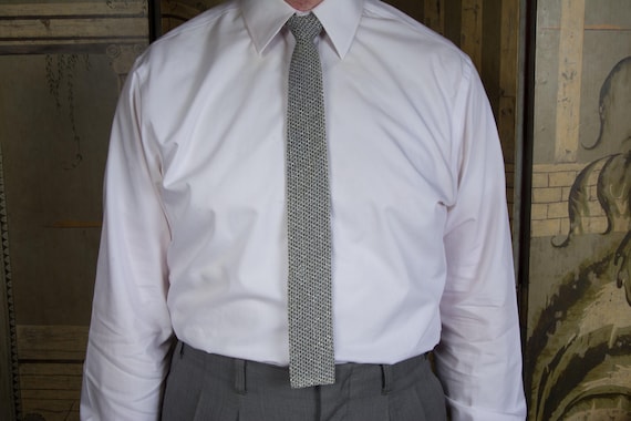 Vintage 1950s or Early 60s Shimmering Woven Silver Lurex Square Bottom Tie Rockabilly